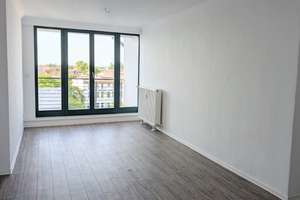 Saniert: 3-Raum-Wohnung mit Terrasse in Stadtfeld Ost