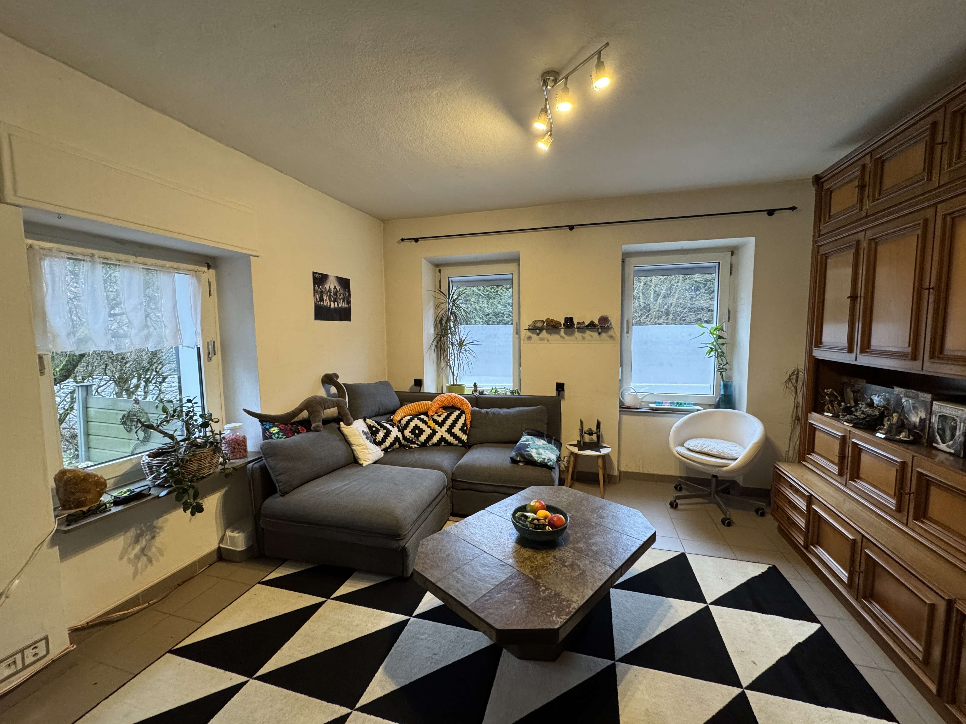 Immobilie in Lüdenscheid - Geräumiges Ein- bis Zweifamilienhaus mit 8 Zimmern in Lüdenscheid - Bild 2