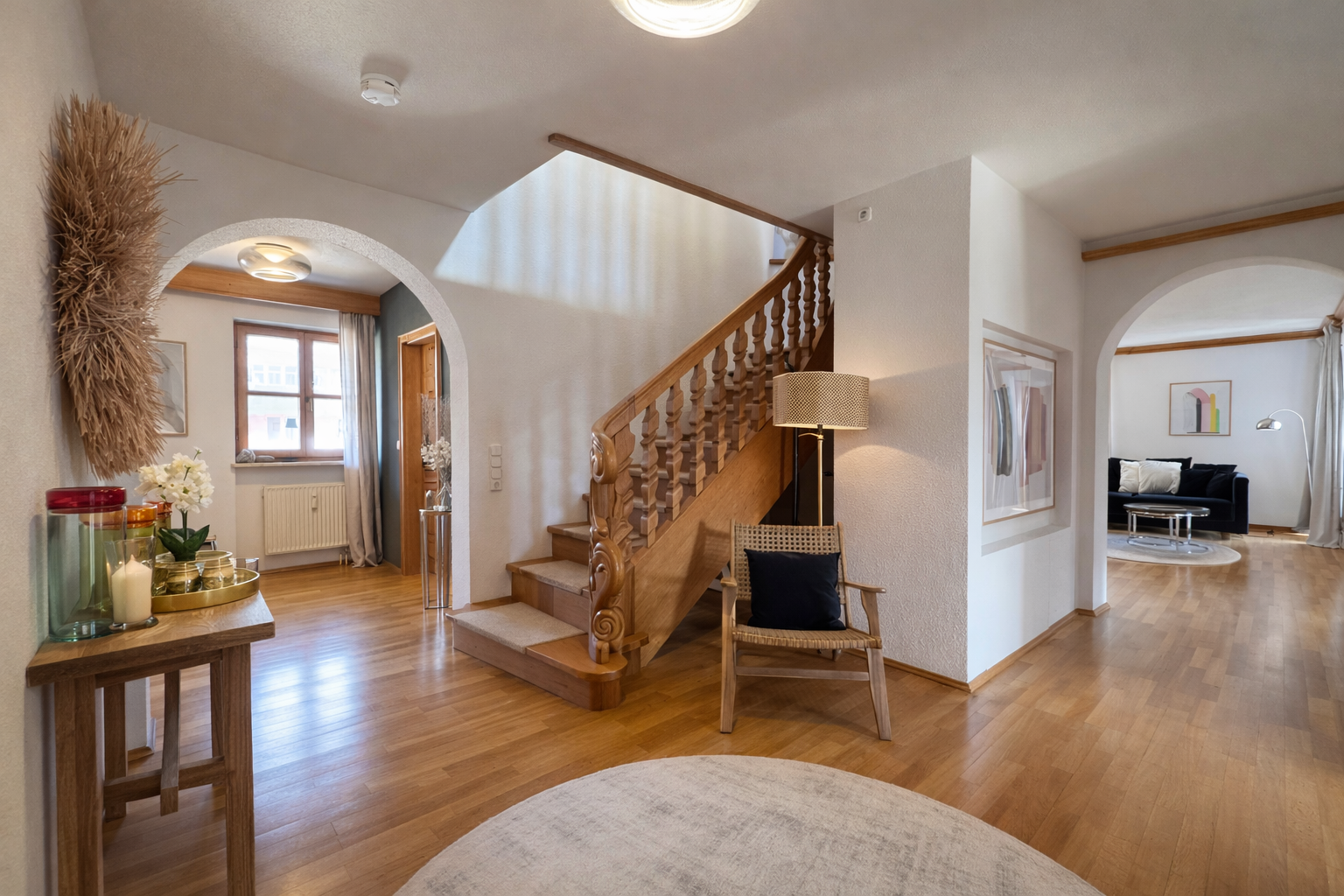 Immobilie in Tegernsee - Großzügiges Wohnen auf zwei Ebenen mit alpinem Charakter - nur ein paar Schritte zum Seeufer - Bild 0