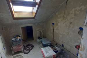 Frisch renovierte 3-Zimmer-Wohnung im Dachgeschoss in ruhiger Lage – 81825 Waldtrudering, München – Vorschaubild 3