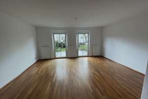 Von Privat: Schönes 4-Zimmer-RMHaus zur Miete in Eschborn-Niederhöchstadt