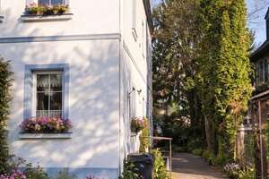 Attraktives Mehrfamilienhaus in Toplage am Schlosspark Wiesbaden-Biebrich 6 WE ca 414 qm Wohnfläche – Die vollständige Adresse der Immobilie erhältst du vom Anbieter., 65203 Biebrich, Wiesbaden – Vorschaubild 9