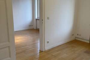 Helle 3-Zimmer-Altbauwohnung mit EBK im westlichen Ringgebiet  – Die vollständige Adresse der Immobilie erhältst du vom Anbieter., 38118 Westliches Ringgebiet, Braunschweig – Vorschaubild 3