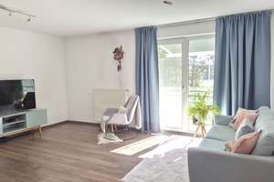 Lichtdurchflutete 3-Zimmer-Wohnung mit großem Wohn-/Essbereich, Südwestbalkon mit Siebengebirgsblick