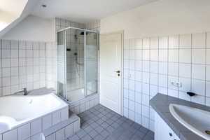 Vielseitige Immobilie mit Potenzial – Wohnen, Vermieten, Arbeiten – Rendsburg-Eckernförde (Kreis) – Vorschaubild 16