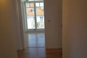 Charmante 2-Zimmer-DG-Wohnung in Lerchenau, München (Nähe BMW) – Berberitzenstraße 58, 80935 Lerchenau-Ost, München – Vorschaubild 5