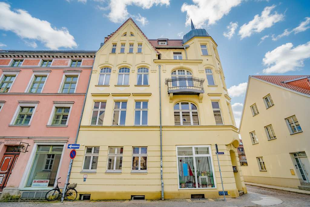 Immobilie in Stralsund - Vermietete Erdgeschosswohnung mit Terrasse in der Altstadt Stralsund - Bild 2