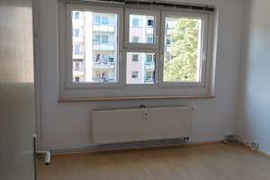 3-Zimmer-Wohnung in Chemnitz Markersdorf mit Einbauküche und großem Balkon  – Kurt-Schneider-Straße 22, 9122 Markersdorf, Chemnitz – Vorschaubild 5