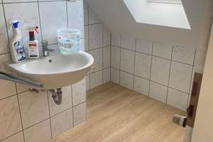 Helles Dachgeschoss Appartement mit Dachterrasse & Einbauküche in Düsseldorf Hamm – 40221 Hamm, Düsseldorf – Vorschaubild 8