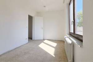 Freie 2-Zimmer-Wohnung mit Dachterrasse und Fahrstuhl nur 300 Meter vom Kudamm! – Die vollständige Adresse der Immobilie erhältst du vom Anbieter., 10629 Charlottenburg, Berlin – Vorschaubild 7