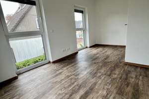 Erstbezug: Helles 6-Zimmer DHH mit Einbauküche, großem Garten, Terrasse & Parkplatz in Berlin Rudow – Lauchstädter Weg 00, 12355 Rudow, Berlin – Vorschaubild 4