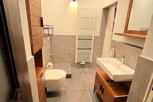 Möbliertes Reihenhaus 210 m² Köln-Deutz – 4-Zimmer Business-WG, provisionsfrei – Die vollständige Adresse der Immobilie erhältst du vom Anbieter., 50679 Deutz, Köln – Vorschaubild 8