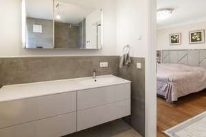 Wohnen auf 178 m²: Großzügige Erdgeschosswohnung mit sonnigen Terrassen in Trudering – Die vollständige Adresse der Immobilie erhältst du vom Anbieter., 81827 Waldtrudering, München – Vorschaubild 22