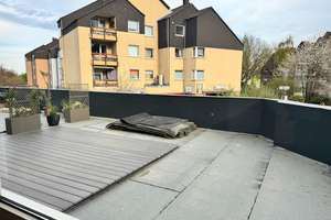 Helle Wohnung im 1.OG mit großem Balkon