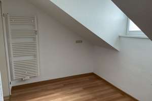 schöne  2-Zimmer DG Wohnung mit Balkon und Aussicht – Die vollständige Adresse der Immobilie erhältst du vom Anbieter., 56070 Kesselheim, Koblenz – Vorschaubild 3