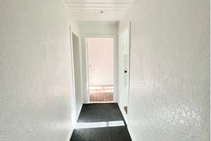 Charmante 2-Zimmer-Wohnung im 1. Obergeschoss mit Potenzial in gepflegtem Altbau – Olbersstraße 51G, 10589 Charlottenburg, Berlin – Vorschaubild 9