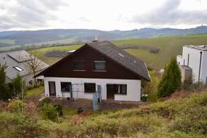 Wohnen mit Weitblick – vielseitiges Einfamilienhaus in Traumlage von Niederzissen – Die vollständige Adresse der Immobilie erhältst du vom Anbieter., 56651 Niederzissen – Vorschaubild 5