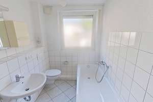 Komfortabel im Erdgeschoss: Helle 3-Zimmer-Wohnung mit Tageslichtbad (Wanne + Dusche) – Lahrkampstraße 4, 33104 Schloß Neuhaus, Paderborn – Vorschaubild 8