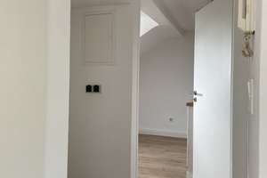 *** Frisch renovierte 2-Zimmer-Dachgeschosswohnung mit einer EBK - günstig & zentral *** – Sattlerstr 4, 42105 Elberfeld, Wuppertal – Vorschaubild 15