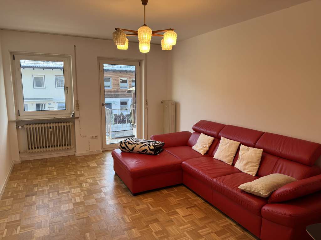 Immobilie in Oberammergau - Was für ein Angebot!Klassisches Reihenmittelhaus mit erstaunlich viel Platz  und Möglichkeiten - Bild 1