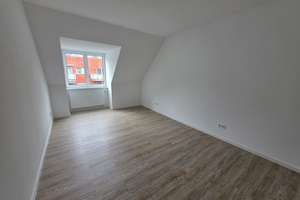 Teilsanierte 4-Zimmerwohnung mit Balkon in Eidelstedt – Lohkampstr. 30b, 22523 Eidelstedt, Hamburg – Vorschaubild 9