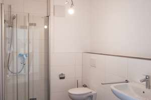 Exklusive Neubauwohnung (Erstbezug) – barrierefrei, mit Balkon, Aufzug & Stellplatz in MA-Rheinau – Relaisstraße 48, 68219 Rheinau, Mannheim – Vorschaubild 8