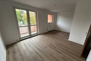 Frisch hergerichtete 3-Zimmer-Wohnung mit Balkon in ruhiger Lage! – Astonstraße 52, 39116 Magdeburg – Vorschaubild 1