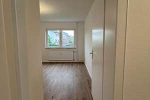 Ihr Glück startet hier! Top 3-Raum-Wohnung mit EBK & Mietergarten – Mühlenbusch 29, 38448 Vorsfelde, Wolfsburg – Vorschaubild 8