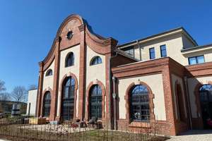 * modern und exklusiv ausgestattete Wohnung mit Loftcharakter *