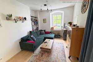 Kleines Juwel in der Altstadt – Helle 1-Zi-Whg mit Blick auf den Herrenpark in der Lederergasse – Die vollständige Adresse der Immobilie erhältst du vom Anbieter., 93047 Innenstadt, Regensburg – Vorschaubild 2