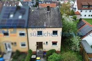 Familienfreundliches Reiheneckhaus mit großem Garten und viel Potenzial in ruhiger Lage – Die vollständige Adresse der Immobilie erhältst du vom Anbieter., 90427 Großgründlach, Nürnberg – Vorschaubild 2