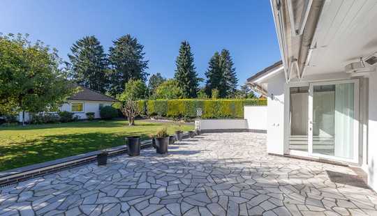 Bild von Zwei Häuser. Ein Zuhause. Sasel.