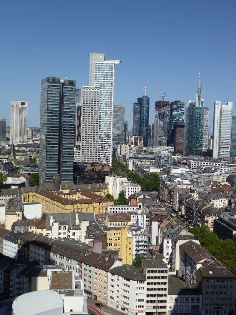 Eden Tower 25 OG. V-E-R-M-I-E-T-E-T...