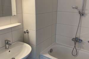 Großzügige 3-Zimmer-Wohnung mit zwei Loggien // 2.OG rechts – Halberstädter Str. 2, 38444 Westhagen, Wolfsburg – Vorschaubild 4