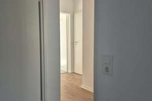 MÜLLER - FH-Nähe - Helle 3-Zimmer-Wohnung mit Balkon – Ideal für 2er-WG oder Home-Office – Habsburgerallee 7, 52064 Hangeweiher, Aachen – Vorschaubild 3