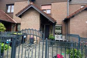 Familienfreundliches Einfamilienhaus mit viel Charme und Komfort in bester Lage von Jöllenbeck – Die vollständige Adresse der Immobilie erhältst du vom Anbieter., 33739 Jöllenbeck, Bielefeld – Vorschaubild 1