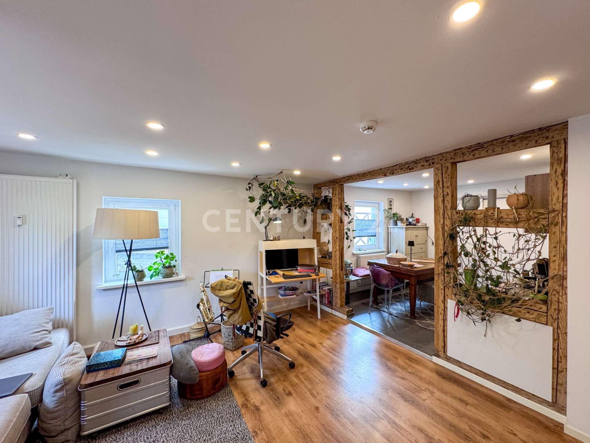 Immobilie in Weitramsdorf - Attraktive Kapitalanlage mit 4 Wohneinheiten und Entwicklungspotenzial in Tambach bei Coburg - Bild 1