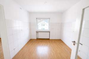 Frisch renoviert in Mannheim-Sandhofen – 4 großzügige Zimmer mit Balkon – Die vollständige Adresse der Immobilie erhältst du vom Anbieter., 68307 Sandhofen, Mannheim – Vorschaubild 8