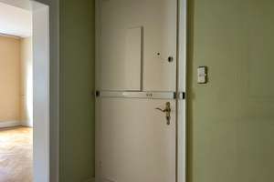 3-Zimmer-Altbauwohnung in Oberkassel: Raum für Ihre kreativen Ideen – Die vollständige Adresse der Immobilie erhältst du vom Anbieter., 40545 Oberkassel, Düsseldorf – Vorschaubild 2