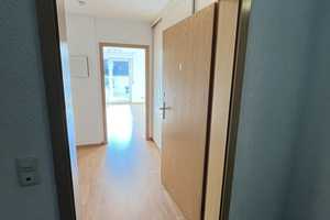 PF-Nord: Barrierefreie, gepflegte 2-Zimmer-Penthousewohnung (betreutes Wohnen Salierpark) – Hohenzollernstraße 83b, 75177 Pforzheim – Vorschaubild 3