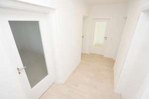 Große ebenerdige Dusche / Erstbezug nach Sanierung – Zschopauer Str. 118, 9126 Bernsdorf, Chemnitz – Vorschaubild 9