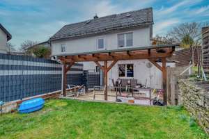 Umfangreich modernisiertes Einfamilienhaus mit Garten und Garage - provisionsfrei – Die vollständige Adresse der Immobilie erhältst du vom Anbieter., 35753 Greifenstein – Vorschaubild 2