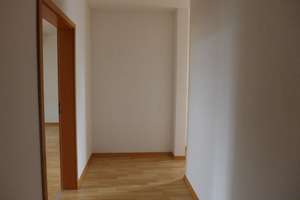 Bernsdorf * 2 Zimmer * Dachgeschoss * Einbauküche *  frei nach Vereinbarung – Vettersstraße 14, 9126 Bernsdorf, Chemnitz – Vorschaubild 2