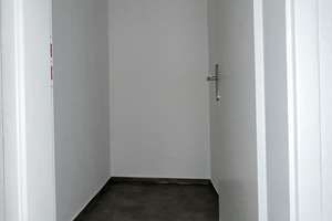 4-Zimmer-Wohnung mit kleinem Balkon, Abstellraum, Tageslichtbad mit Wanne und Gäste-WC mit Dusche. – Peter-Paul-Straße 9, 39106 Alte Neustadt, Magdeburg – Vorschaubild 20