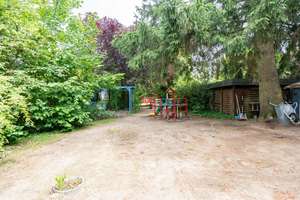 Familienfreundliche Villa mit großem Grundstück und zwei Terrassen am Saseler Markt – Die vollständige Adresse der Immobilie erhältst du vom Anbieter., 22393 Sasel, Hamburg – Vorschaubild 26