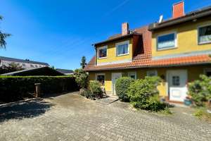 Familienfreundliche Doppelhaushälfte mit 4 Zimmern und schönem Garten – Die vollständige Adresse der Immobilie erhältst du vom Anbieter., 12524 Altglienicke, Berlin – Vorschaubild 2