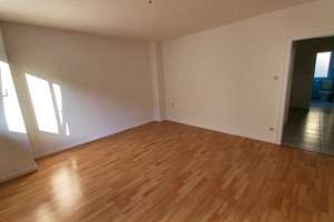 Direkt Wiesbaden-City: Helle, renovierte 1-Zimmer-SINGLE-Wohnung; Balkon; Tageslicht-Wannenbad – Die vollständige Adresse der Immobilie erhältst du vom Anbieter., 65183 Westend / Bleichstraße, Wiesbaden – Vorschaubild 12