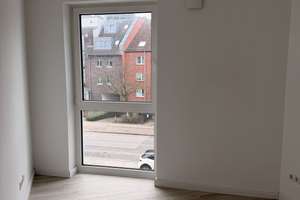 Moderne 2-Zimmer-Wohnung mit großem Balkon, Einbauküche & Fußbodenheizung – sofort bezugsfrei – Luruper Hauptstraße 210, 22547 Lurup, Hamburg – Vorschaubild 10