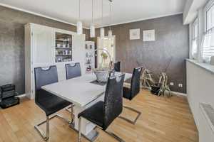 2 Familienhaus mit großen Wohnungen und wunderschönem Grundstück – Osnabrück (Kreis) – Vorschaubild 13