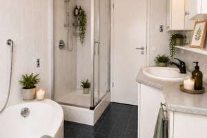 NEU RENOVIERTE 3-ZIMMER-WOHNUNG IN HOCHZOLL-SÜD – SÜDLOGGIA, TIEFGARAGE, KUHSEE-NÄHE – Die vollständige Adresse der Immobilie erhältst du vom Anbieter., 86163 Hochzoll-Süd, Augsburg – Vorschaubild 13